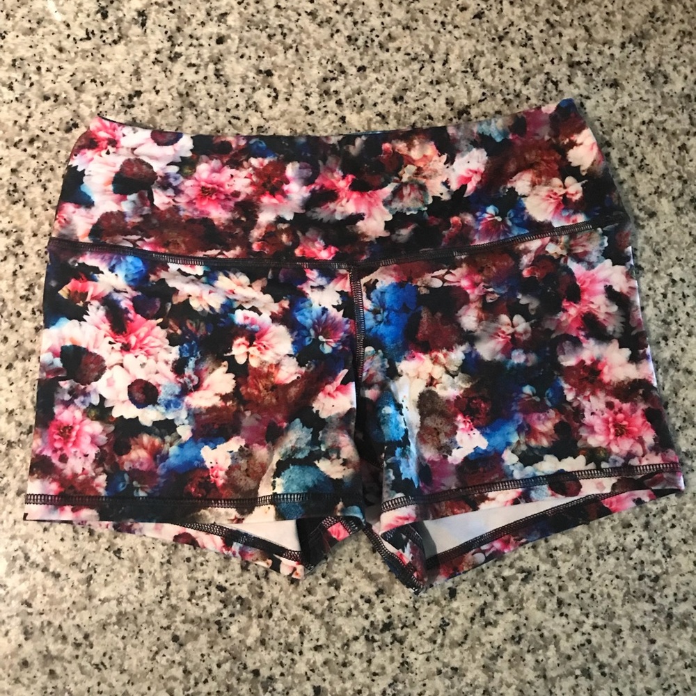 Fleo Shorts